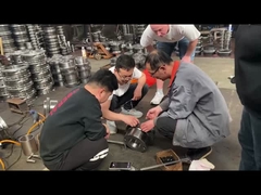 ลูกค้าชาวรัสเซียตรวจสอบคุณภาพข้อต่อเกียร์แบบกำหนดเองจากโรงงาน